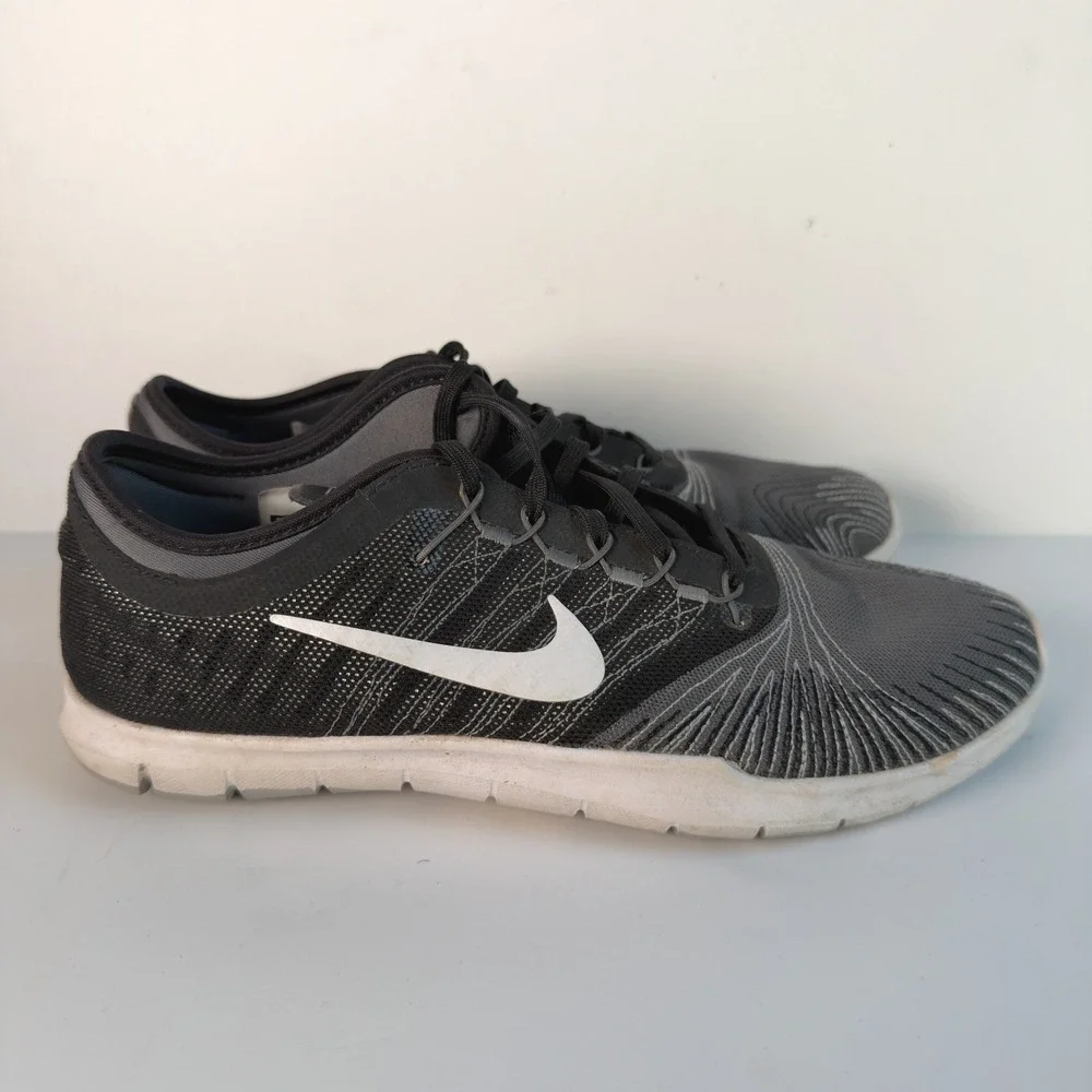 Nike Women's Flex Adapt TR Dark Grey Black Sneakers Size 9